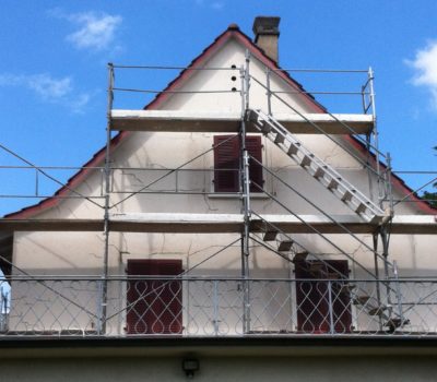 Sanierung: Risse im Mauerwerk der Fassade inkl. Malerarbeiten